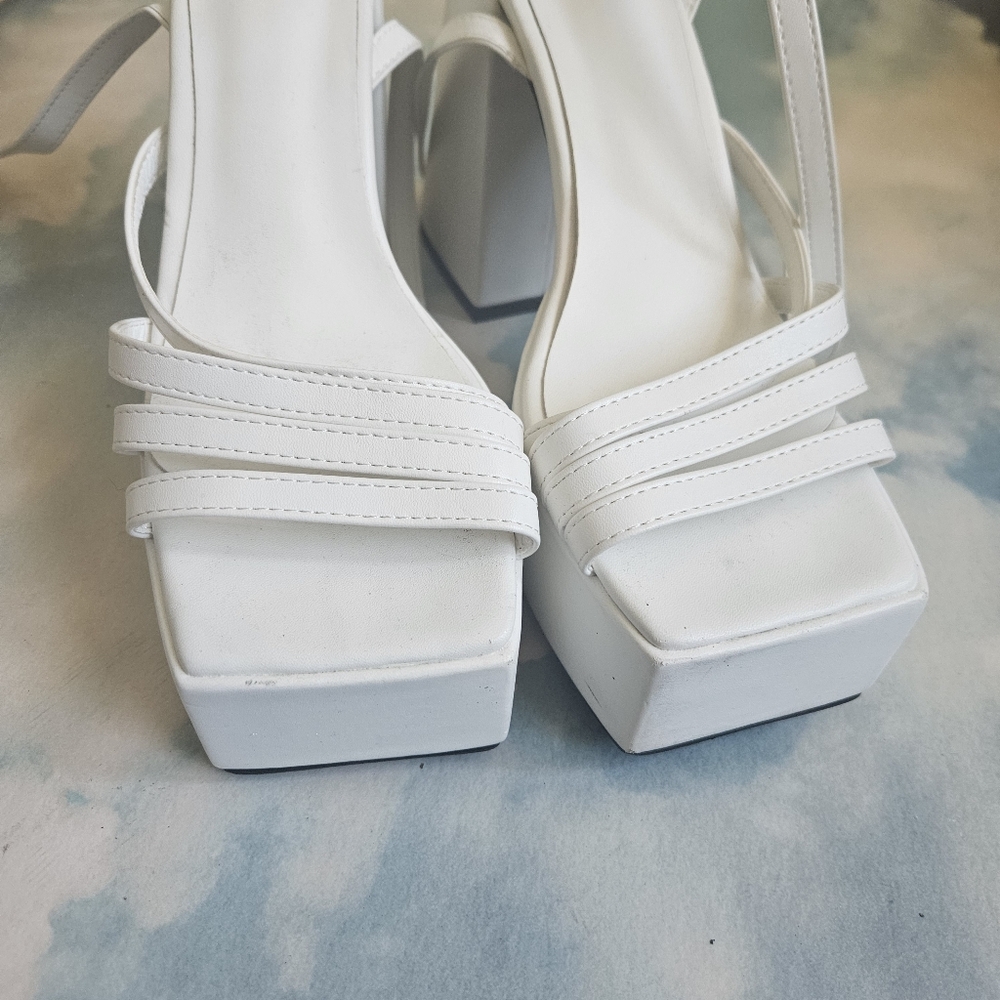 White Platform Strappy Sandals Naked Wolfe Look A Like - Picture 13 of 16